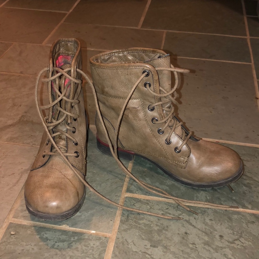 combat booties